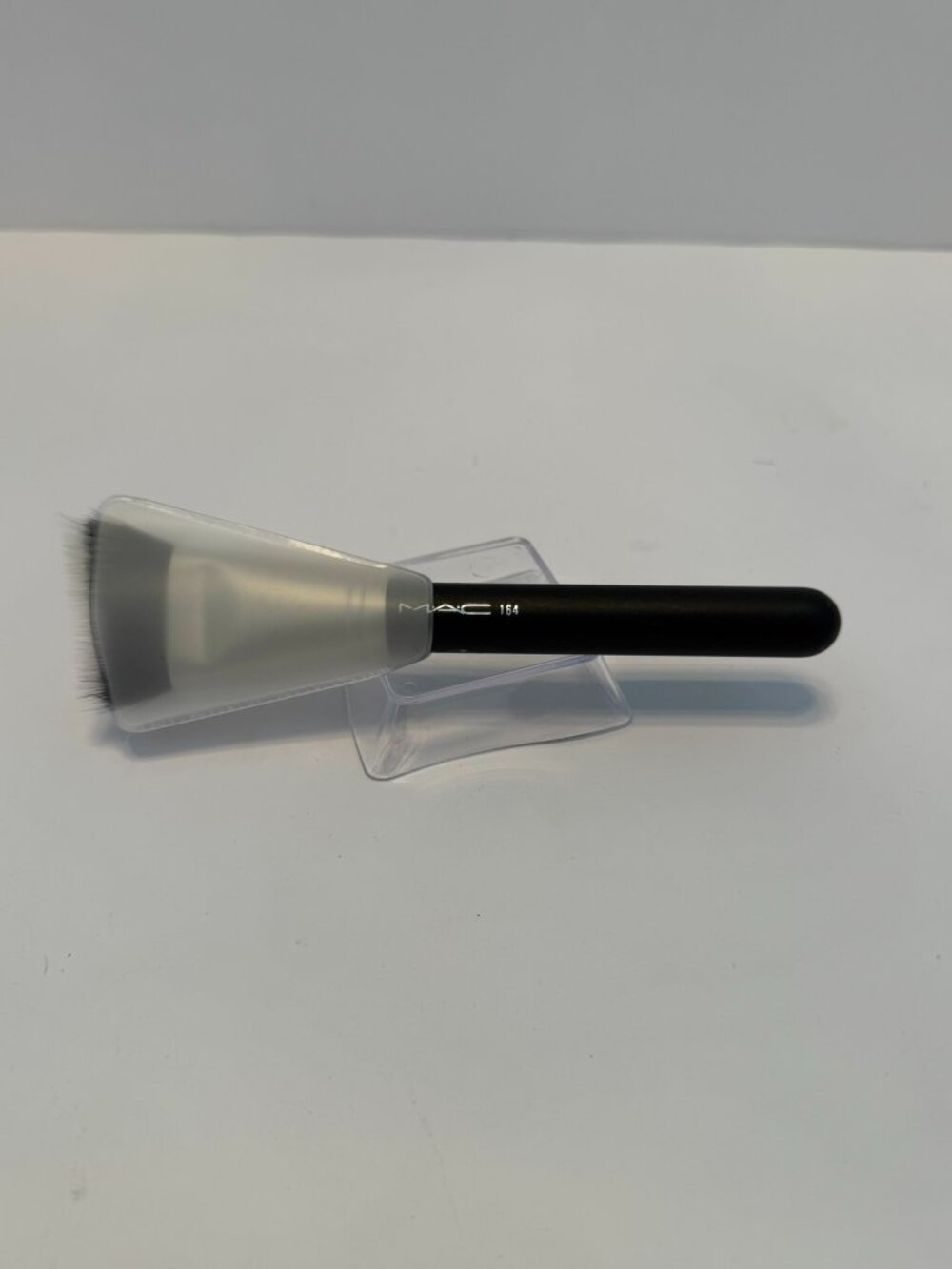 MAC 164 Synthetic Duo Fibre Curved Sculpting Brush - Face Makeup Contour NEW
